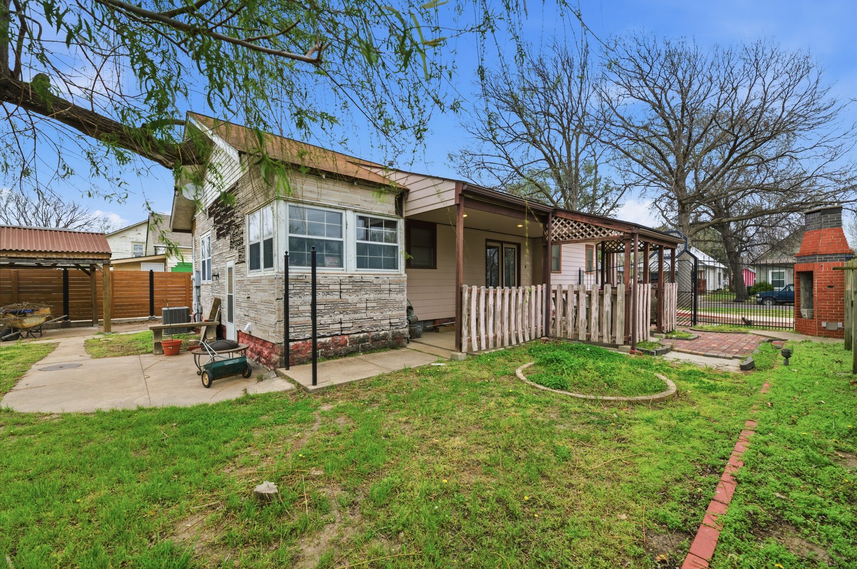 Image for 1341 S Waco Ave