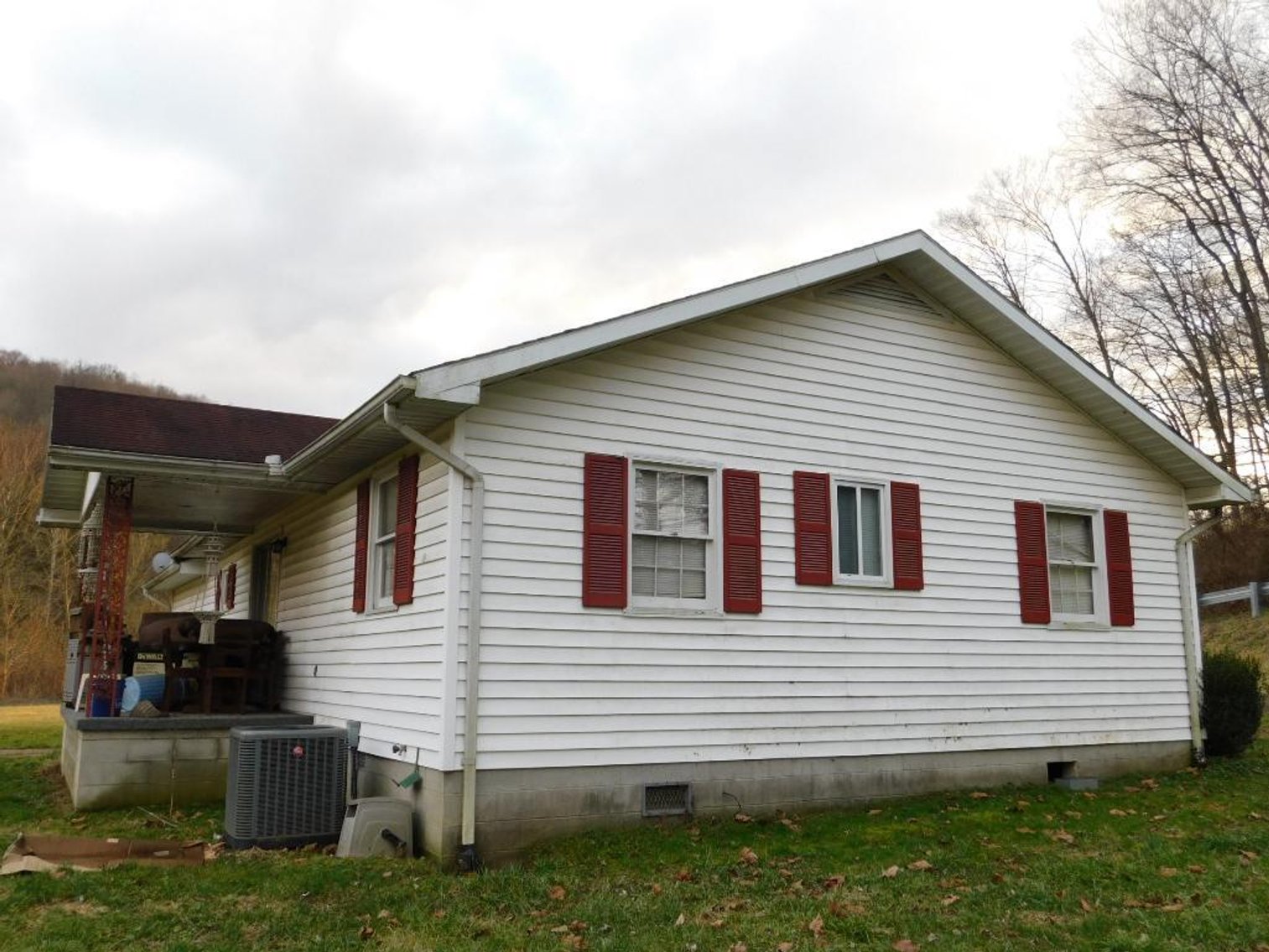 Image for Live Onsite Real Estate Auction with Online Bidding