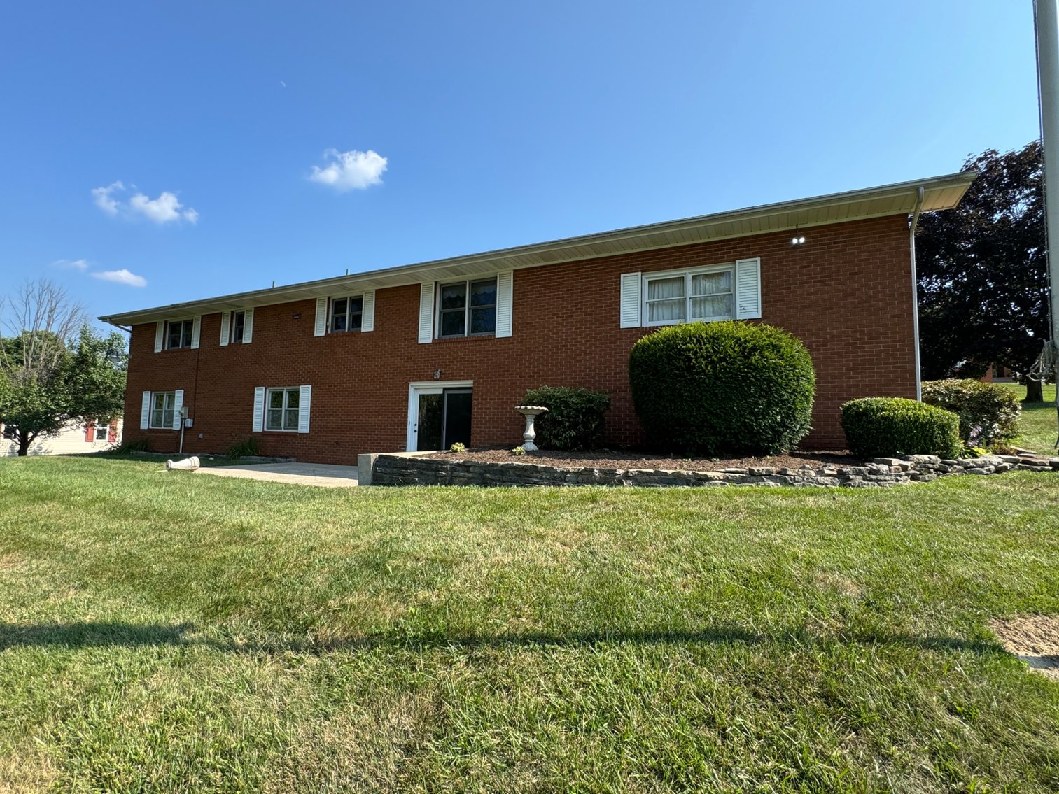 Image for Live Onsite Real Estate Auction with Online Bidding