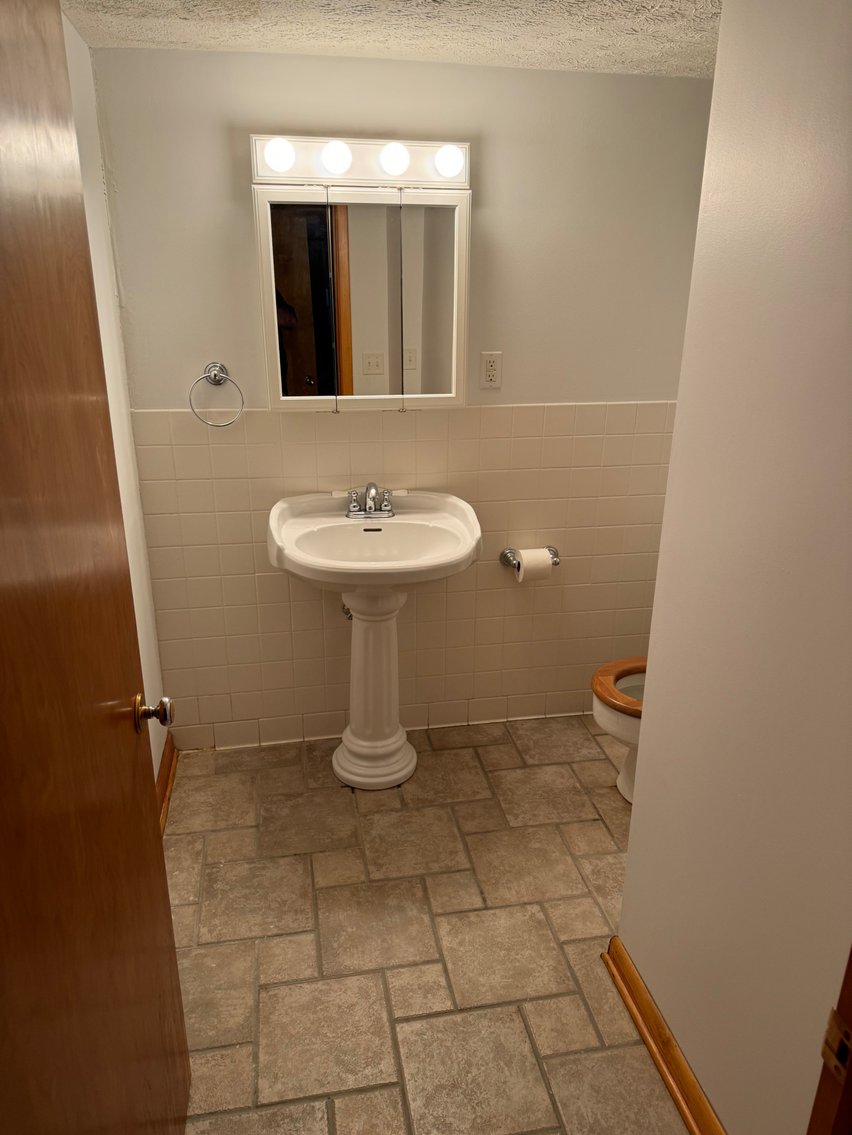 Image for Live Onsite Real Estate Auction with Online Bidding