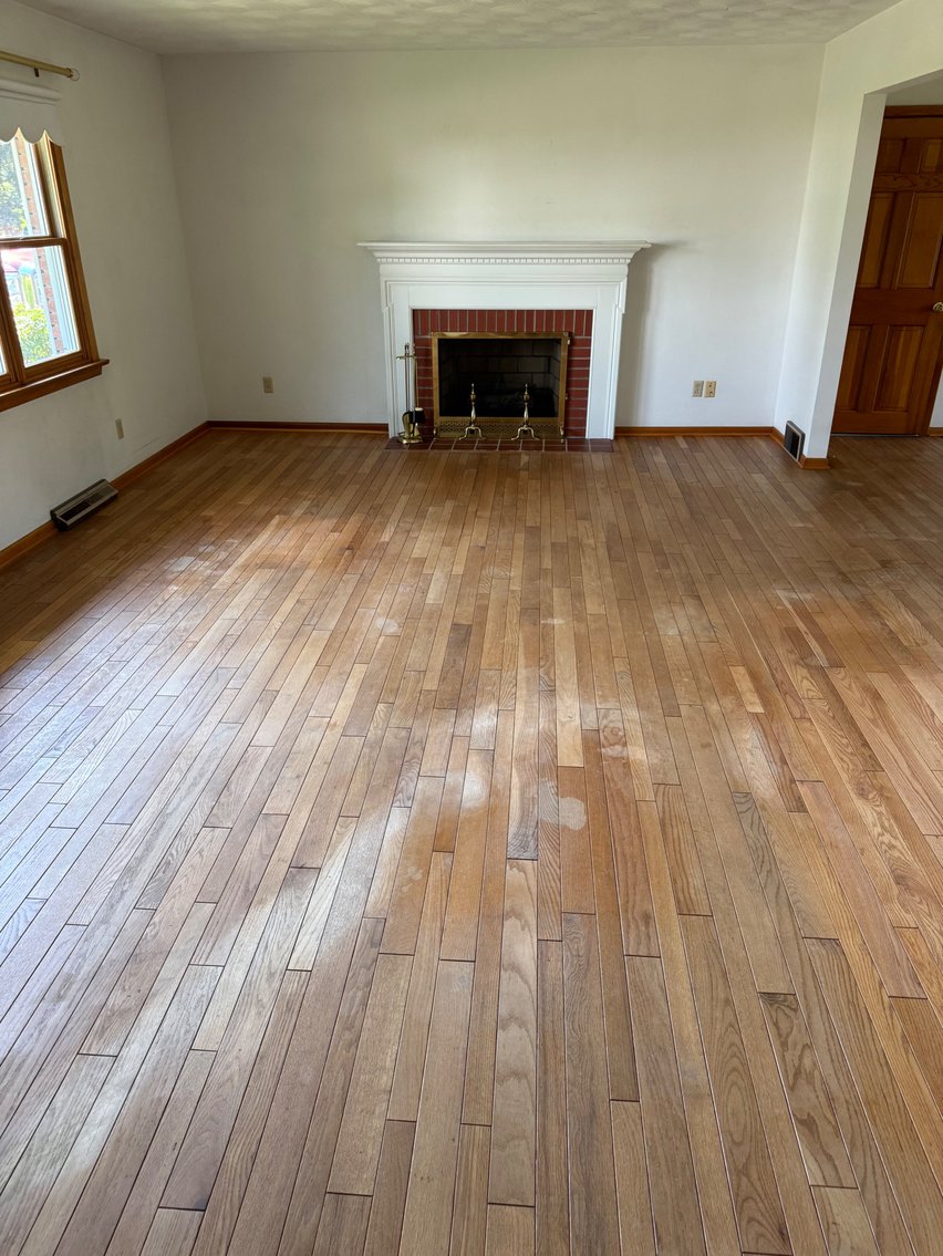 Image for Live Onsite Real Estate Auction with Online Bidding