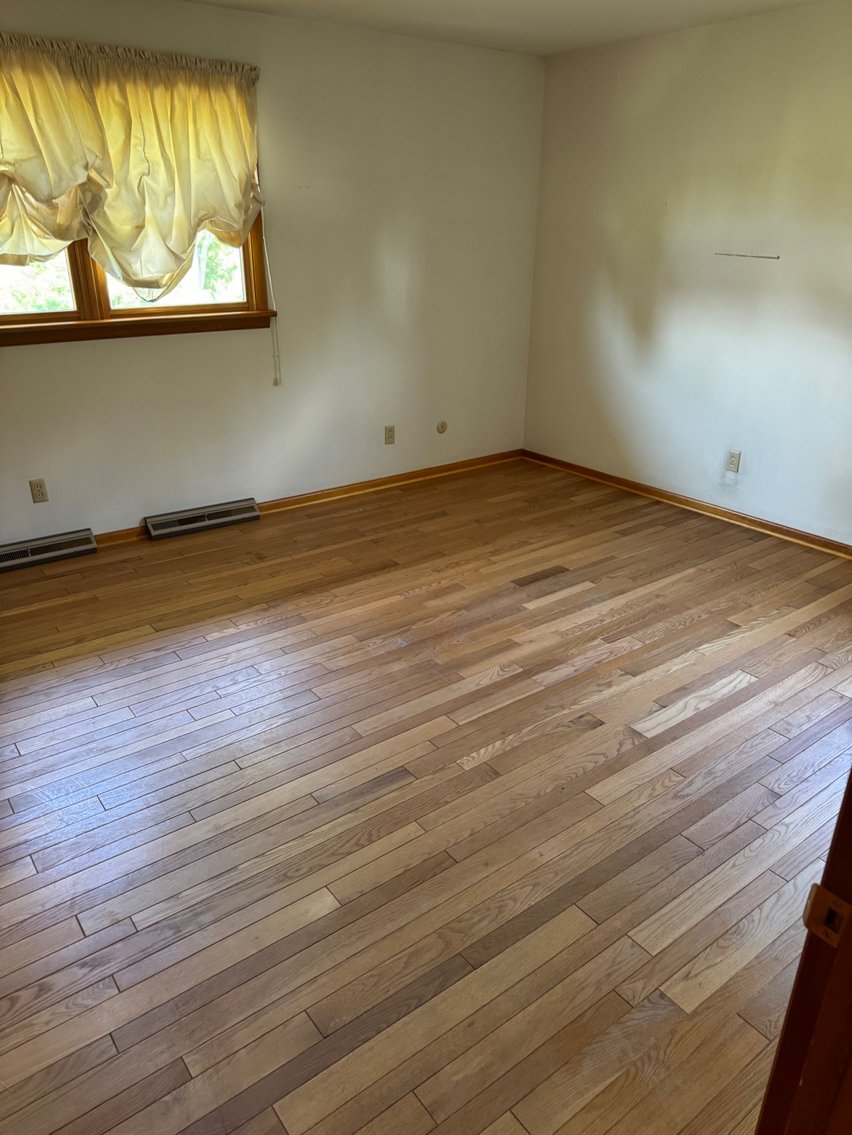 Image for Live Onsite Real Estate Auction with Online Bidding