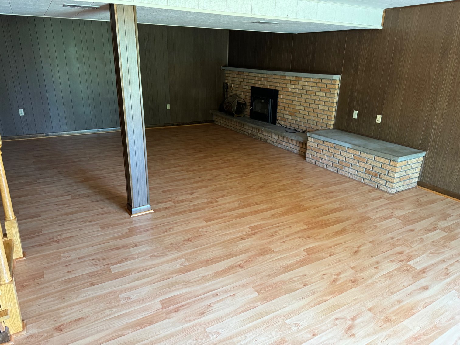 Image for Live Onsite Real Estate Auction with Online Bidding