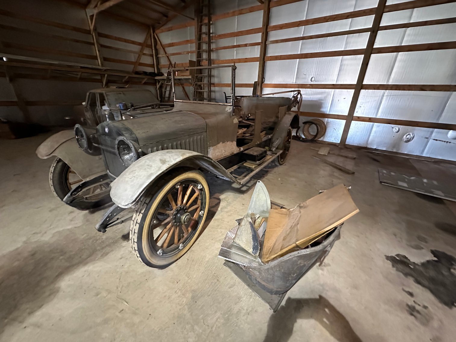 Image for Absolute Public Auction (Updated)