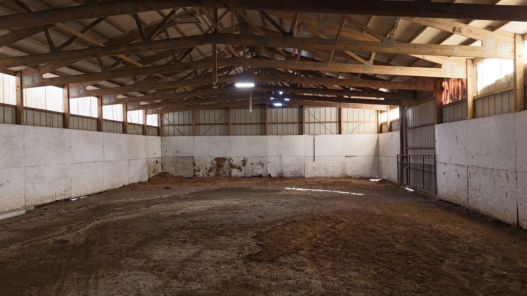 Image for Live Onsite Real Estate Auction with Online Bidding