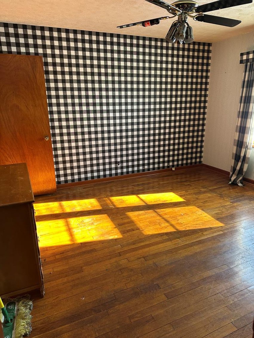 Image for Live Onsite Real Estate Auction with Online Bidding