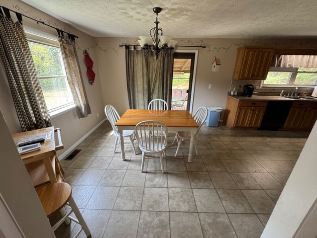 Image for Live Onsite Real Estate Auction with Online Bidding