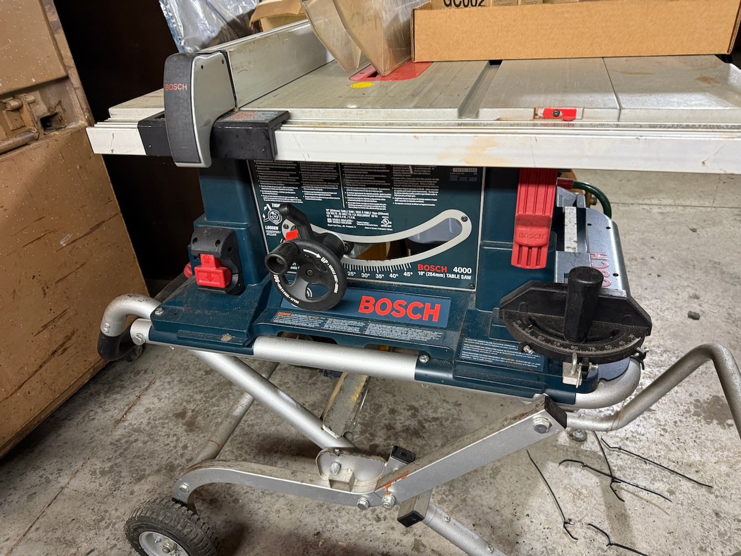 Image for Eagle River, July 27 *** Large Amount of Tools, Tractors, 35 Guns, Sporting Goods, Home Contents & More! 