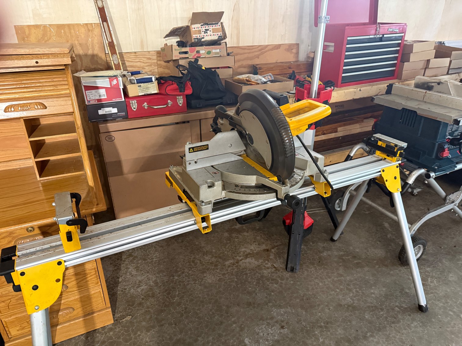 Image for Eagle River, July 27 *** Large Amount of Tools, Tractors, 35 Guns, Sporting Goods, Home Contents & More! 