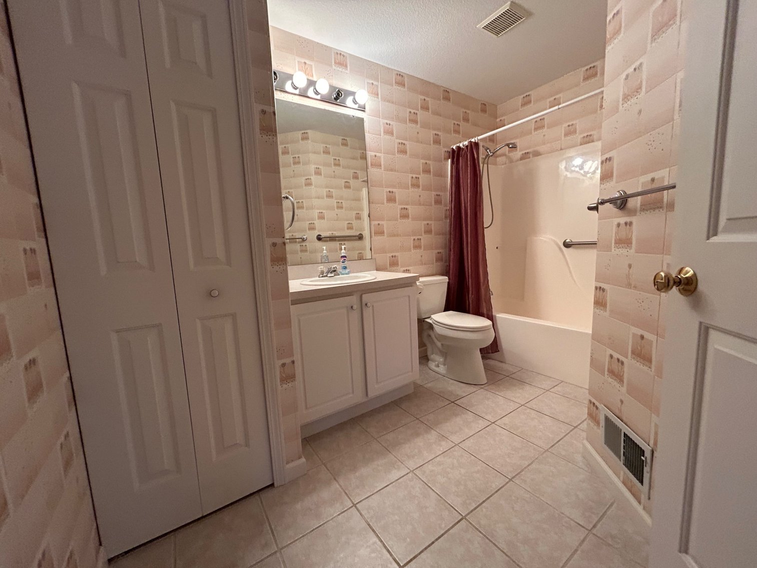 Image for 68 Summerfield Blvd Bowling Green, OH  43402