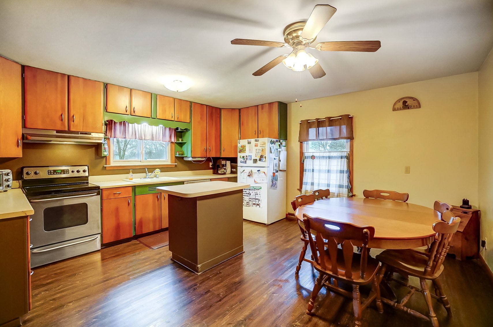 Image for 1449 S East St, McClure, OH 43534