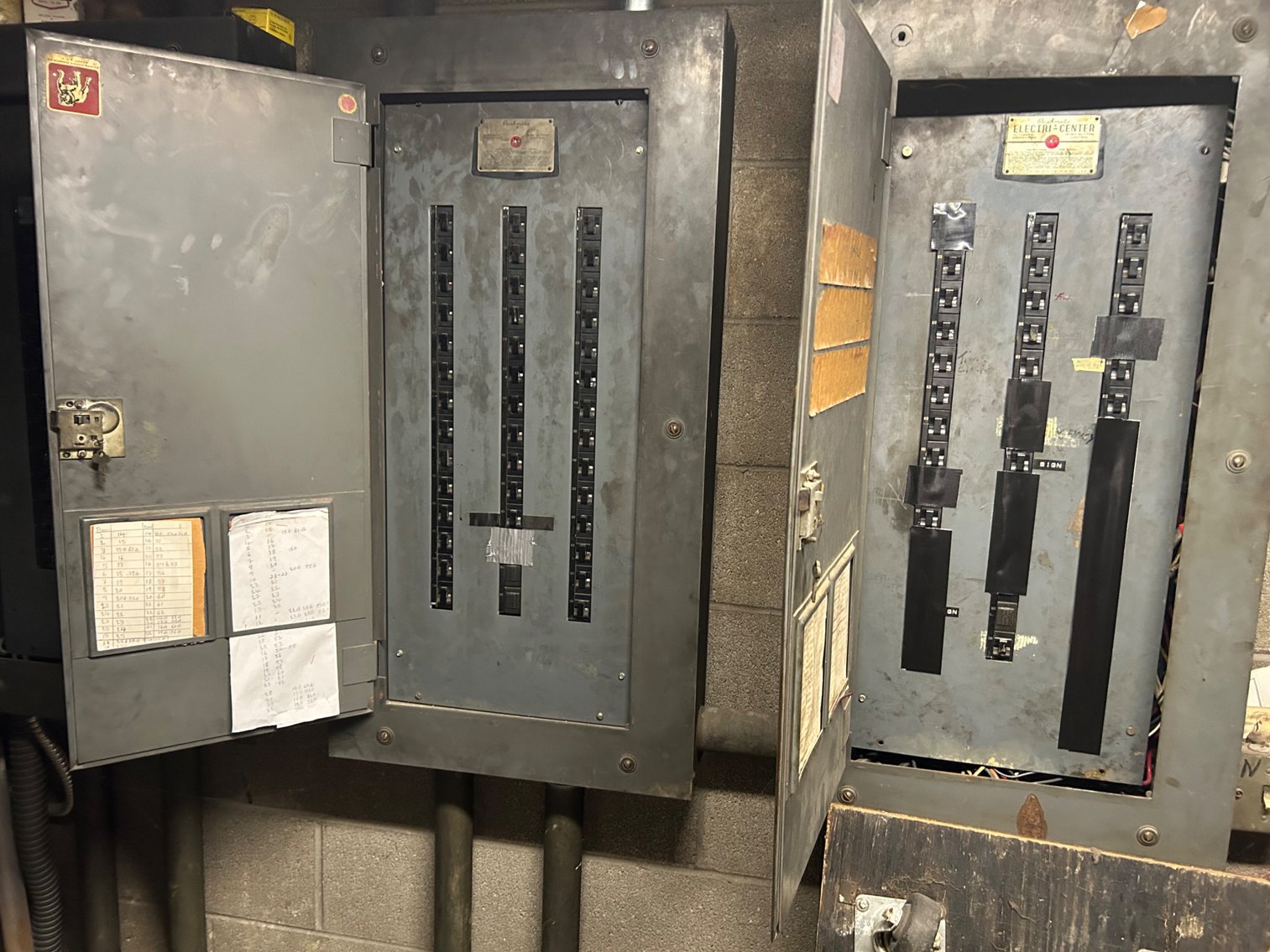 Image for 10+/- ACRES with Hotel and Buildings