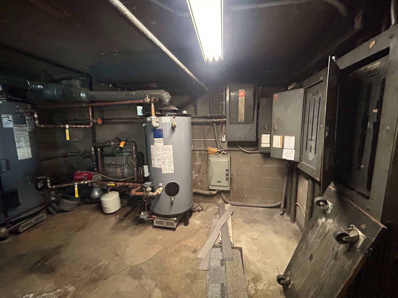 Image for 10+/- ACRES with Hotel and Buildings