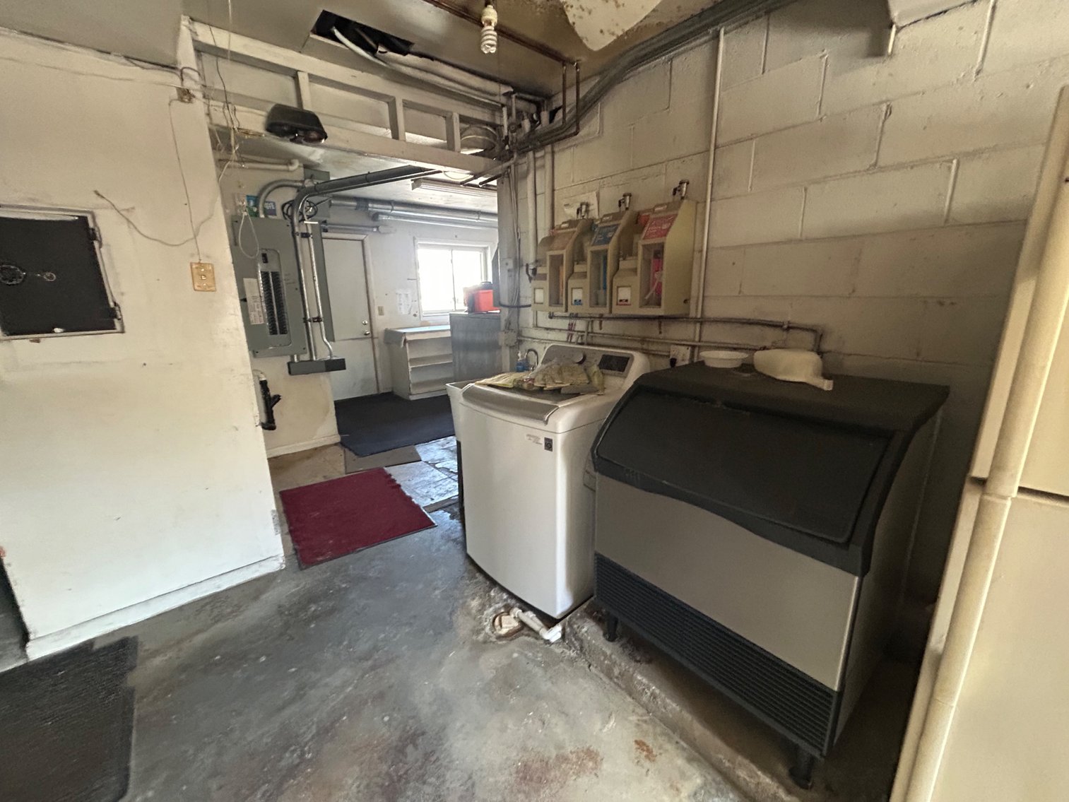 Image for 10+/- ACRES with Hotel and Buildings