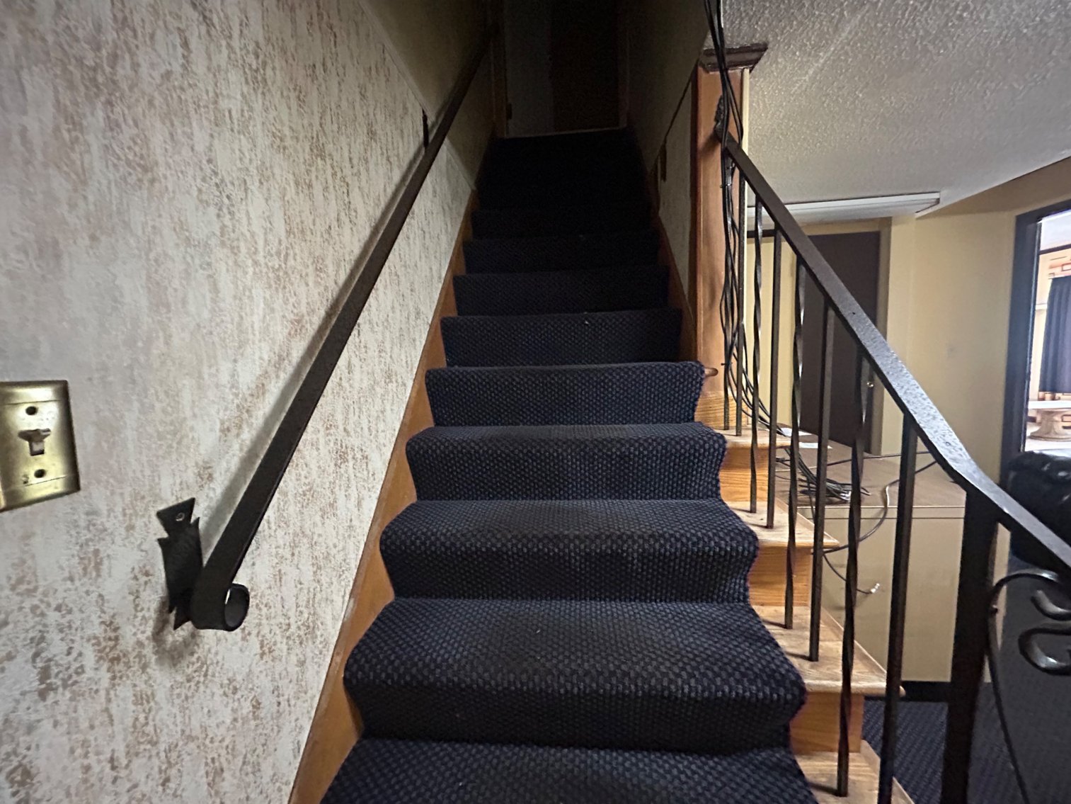 Image for 10+/- ACRES with Hotel and Buildings