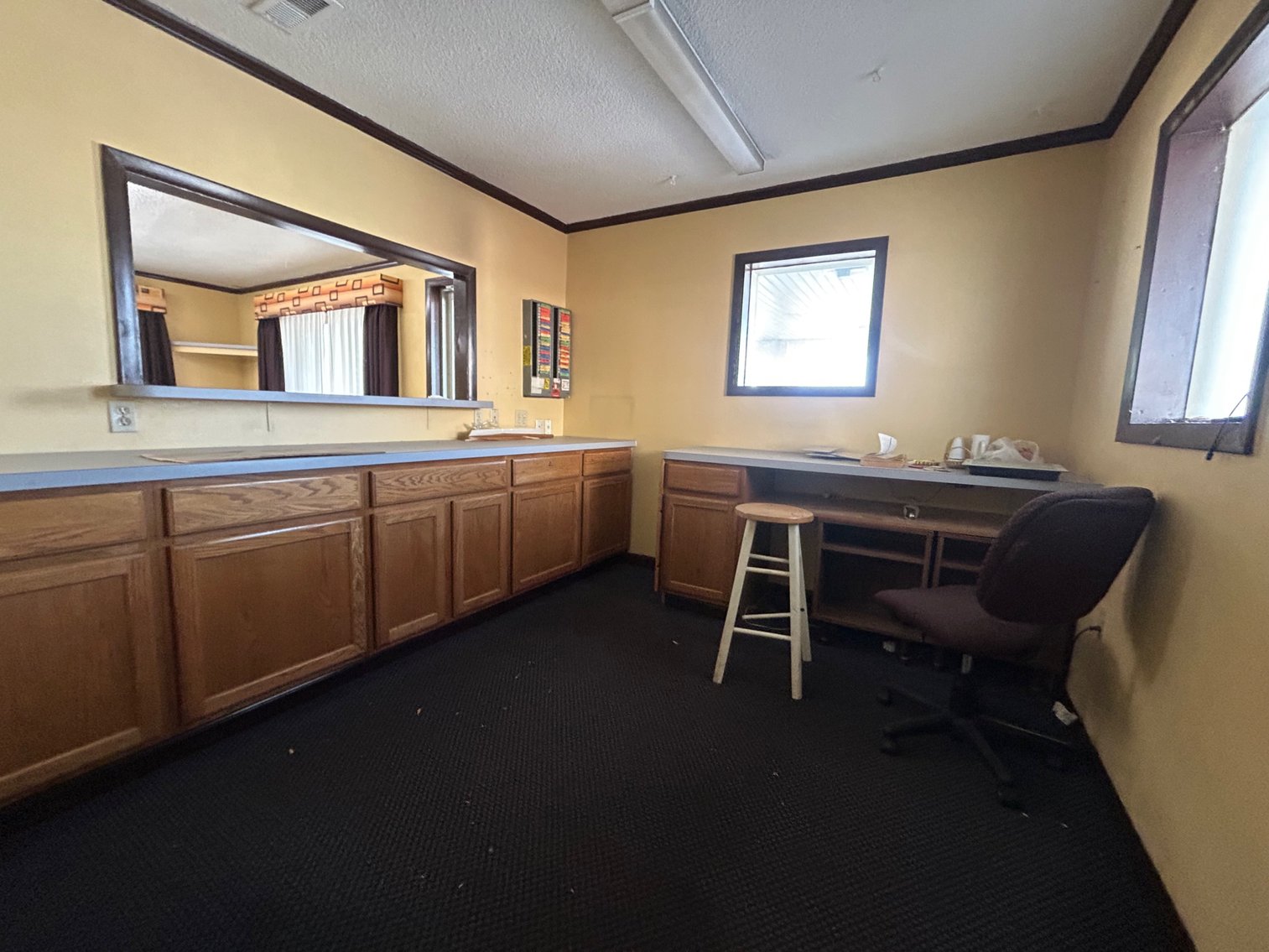 Image for 10+/- ACRES with Hotel and Buildings