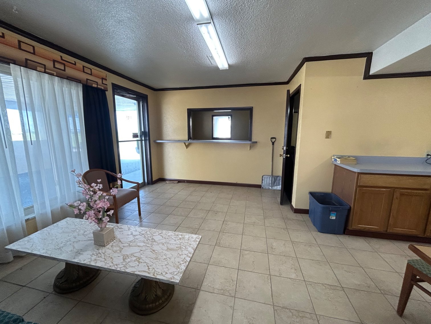 Image for 10+/- ACRES with Hotel and Buildings