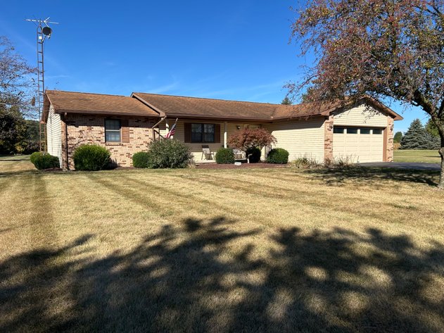 15791 Liberty Hi Rd, Bowling Green, OH 43402