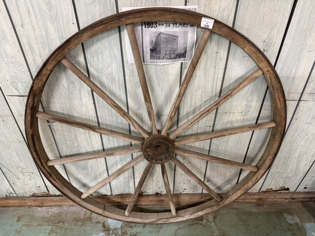 Image for Estate Variety Auction – Decor, Tools, Glass, Antiques, Dolls & More!