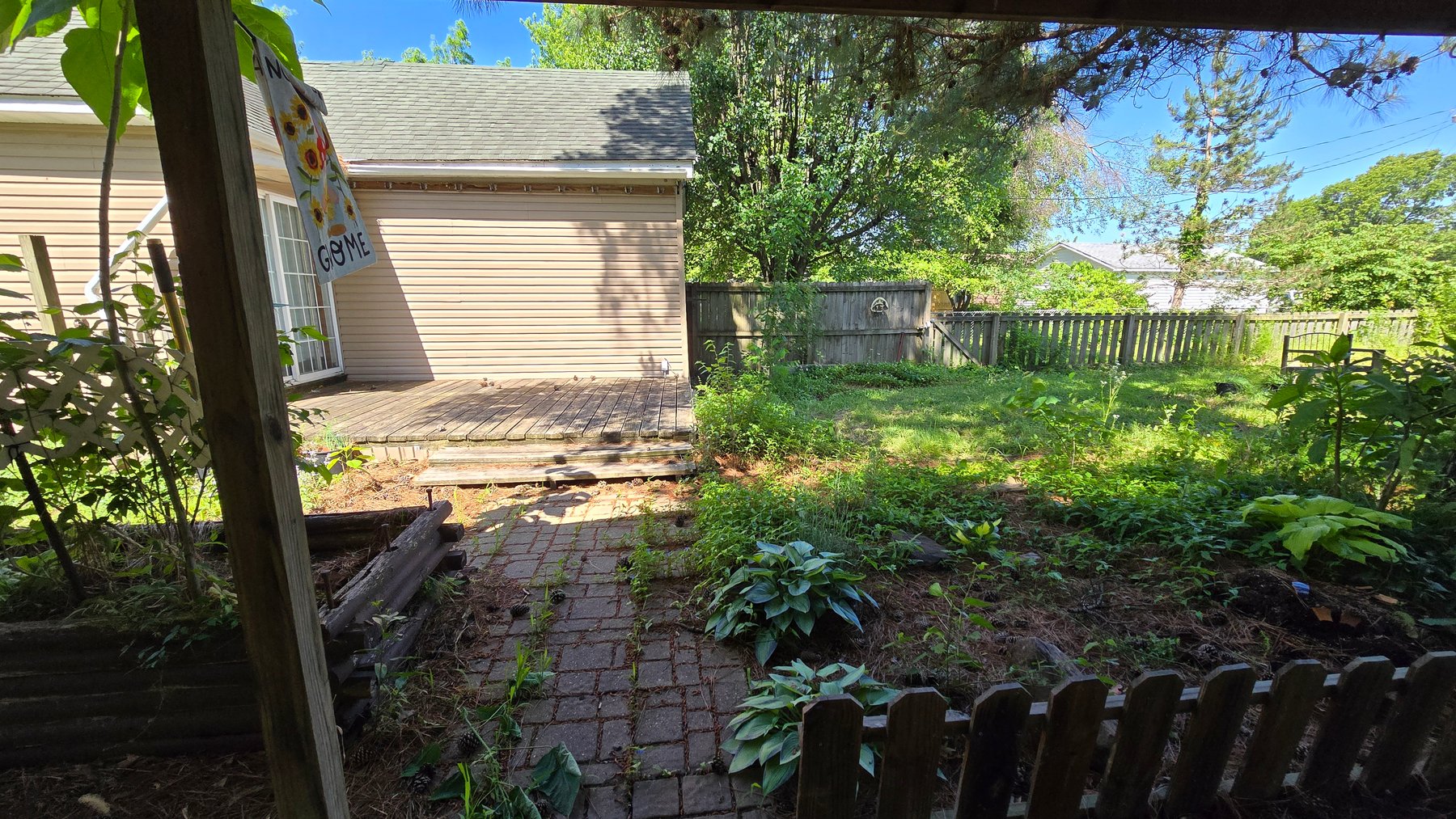 Image for Ready for Your Magic Touch: Herrin Home at Online Auction