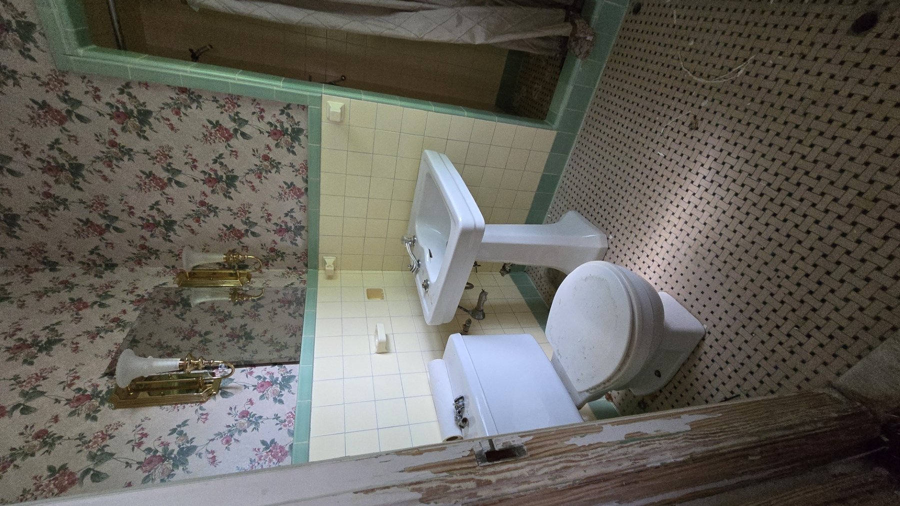 Image for Historic 2-Story Sears Home -- Online Real Estate Auction