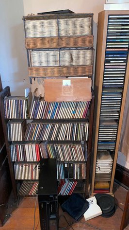 Image for Modest Estate Auction: Everyday Items, Decor & More