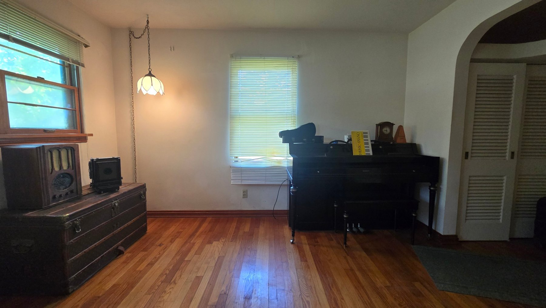 Image for Mid-Century Modern Home Ready for New Owner at Auction