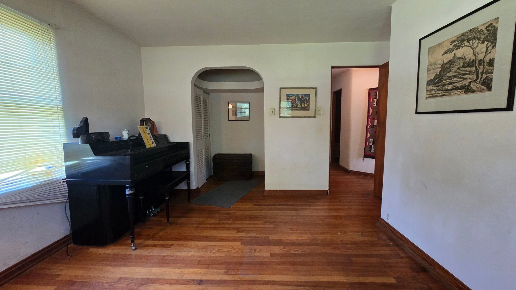 Image for Mid-Century Modern Home Ready for New Owner at Auction