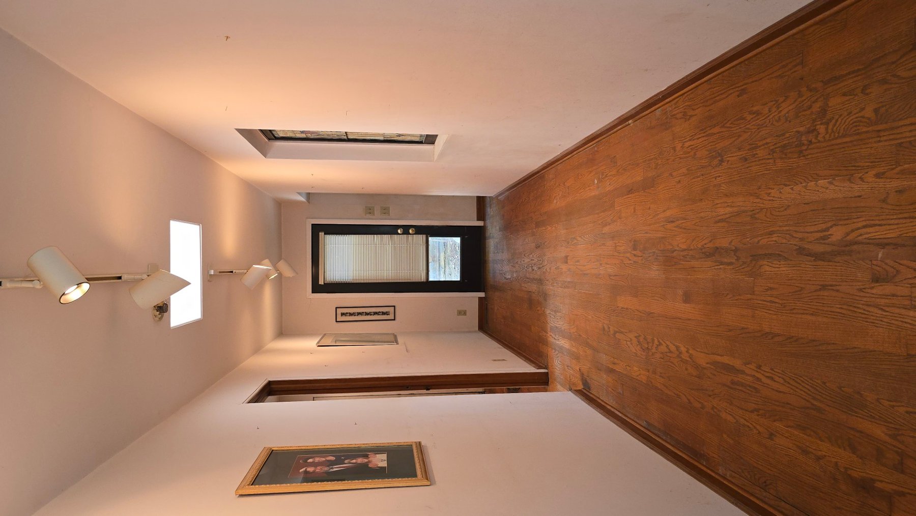 Image for Mid-Century Modern Home Ready for New Owner at Auction