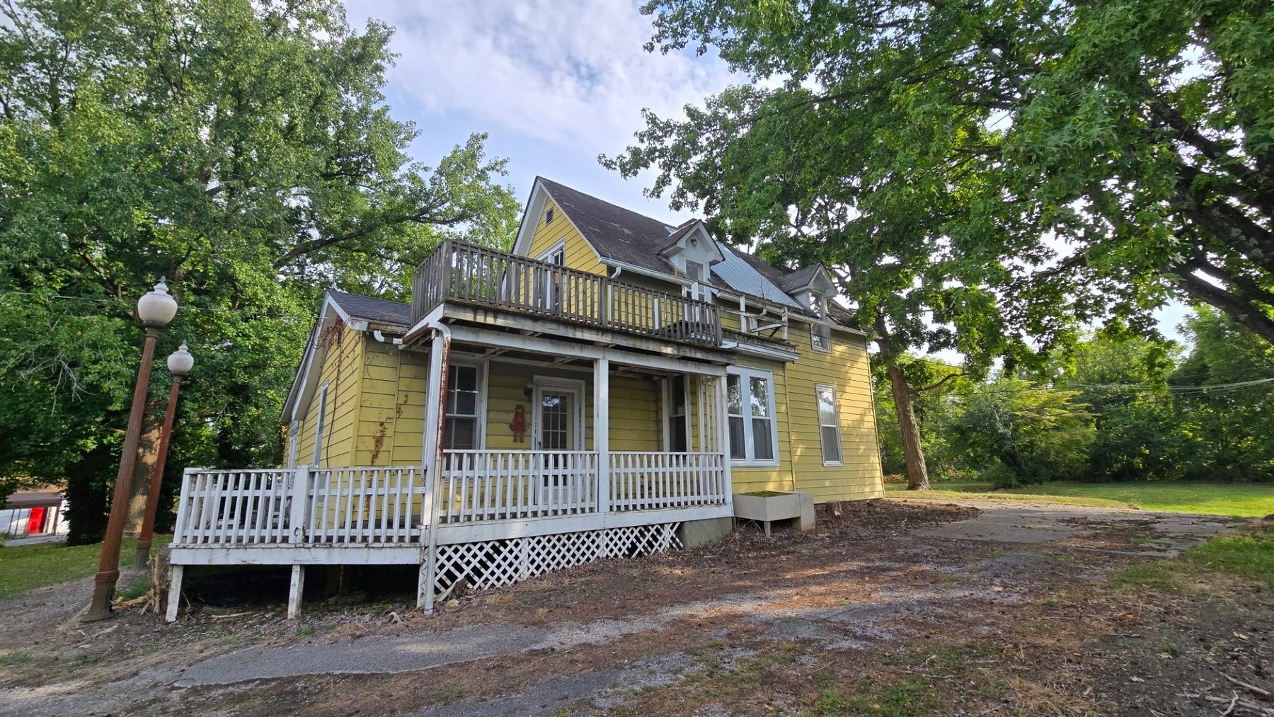 Image for FORMER FLORIST SHOP REAL ESTATE AUCTION