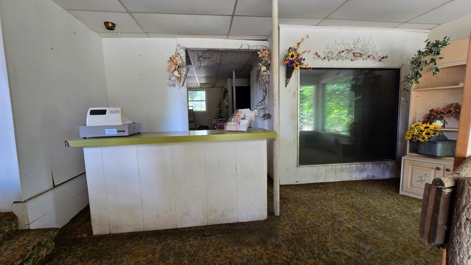 Image for FORMER FLORIST SHOP REAL ESTATE AUCTION