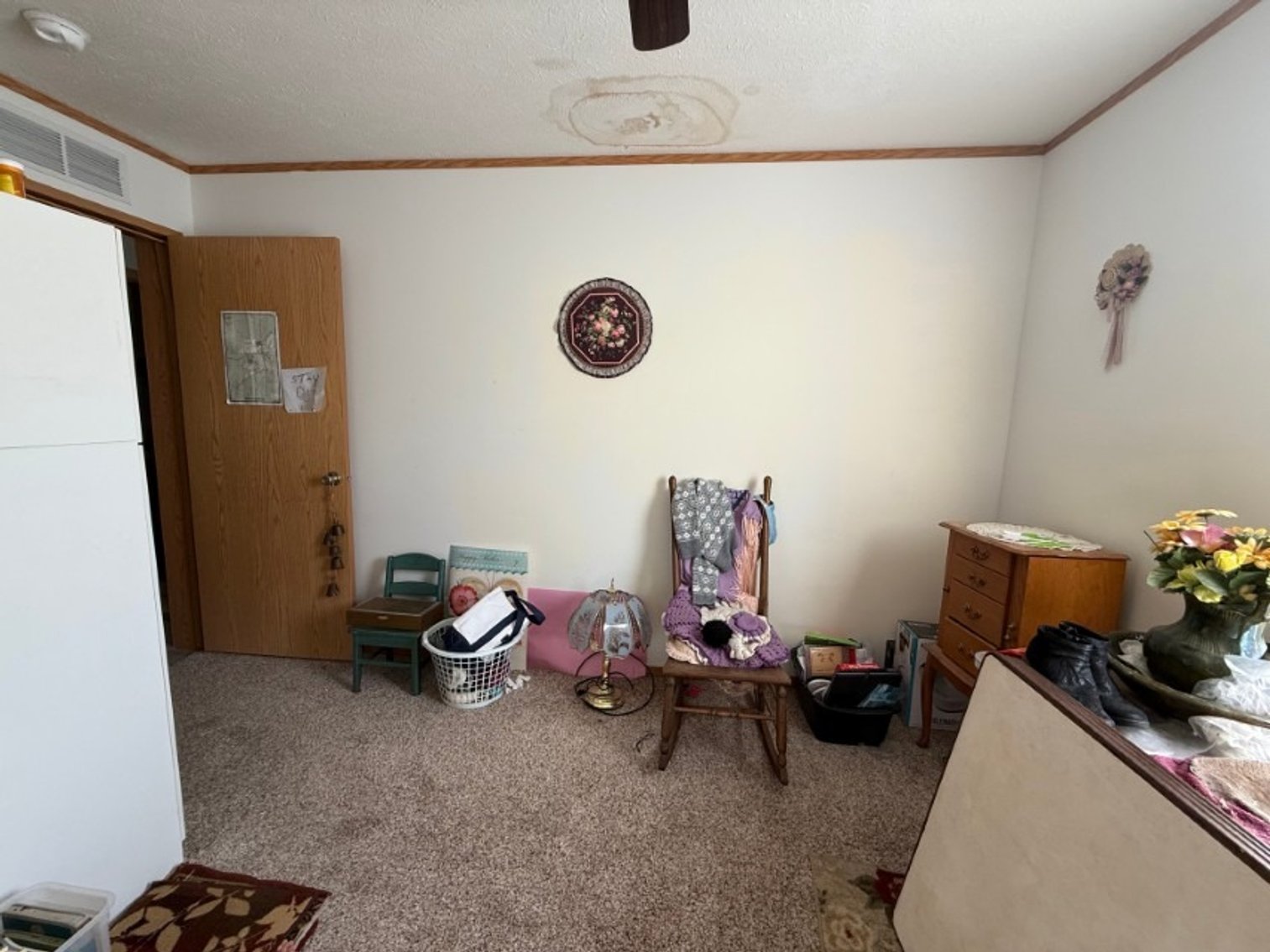 Image for Endless Possibilities Just Outside Harrisburg – Mobile Home on Large Lot!