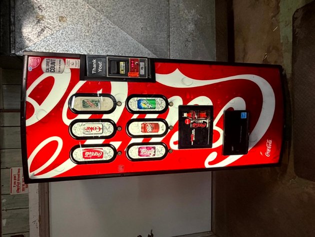 Image for Mid-Century, Art Glass & Vintage Collectibles Auction