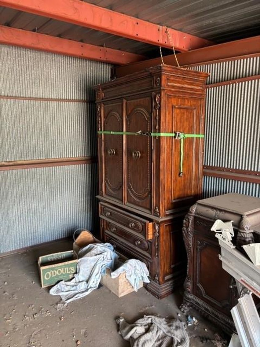 Image for ENTIRE CONTENTS OF STORAGE UNIT