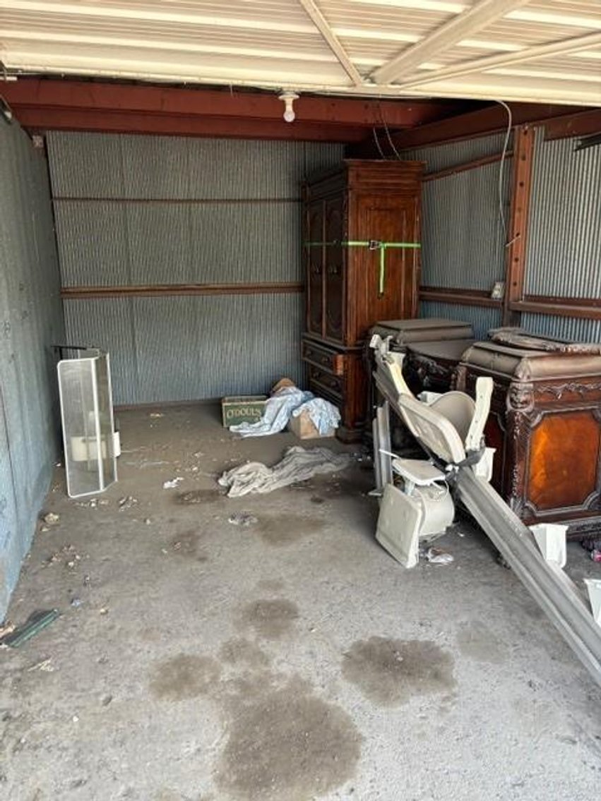 Image for ENTIRE CONTENTS OF STORAGE UNIT