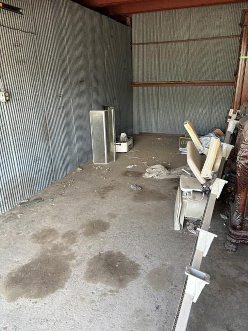 Image for ENTIRE CONTENTS OF STORAGE UNIT