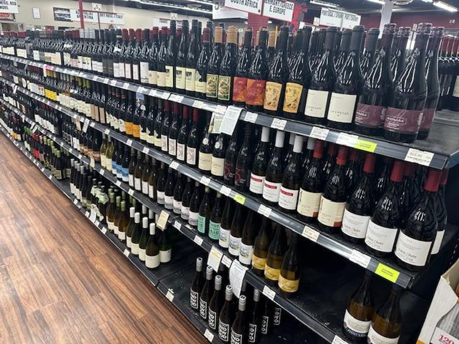 Image for Arrow LiquorMart-Auction One of Three