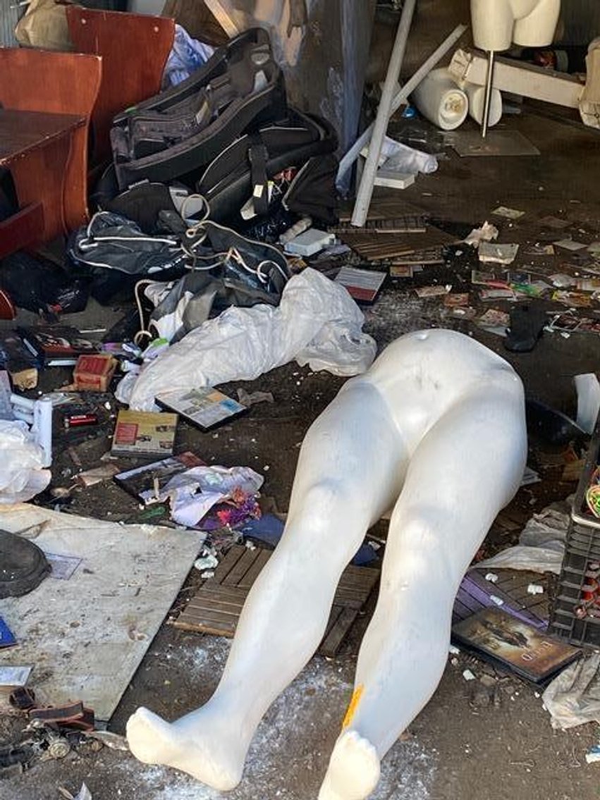 Image for CONTENTS FROM ENTIRE STORAGE UNIT