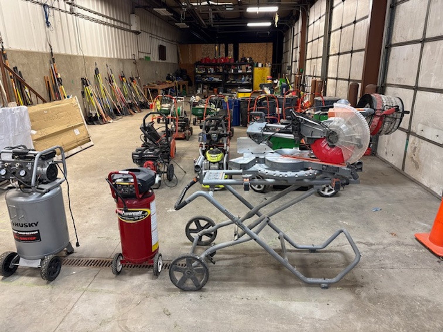 Image for LANDSCAPING / MAINTENANCE COMPANY-Louisville