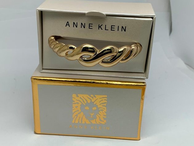 Image for DENVER- January - Jewelry, Gems and Watches