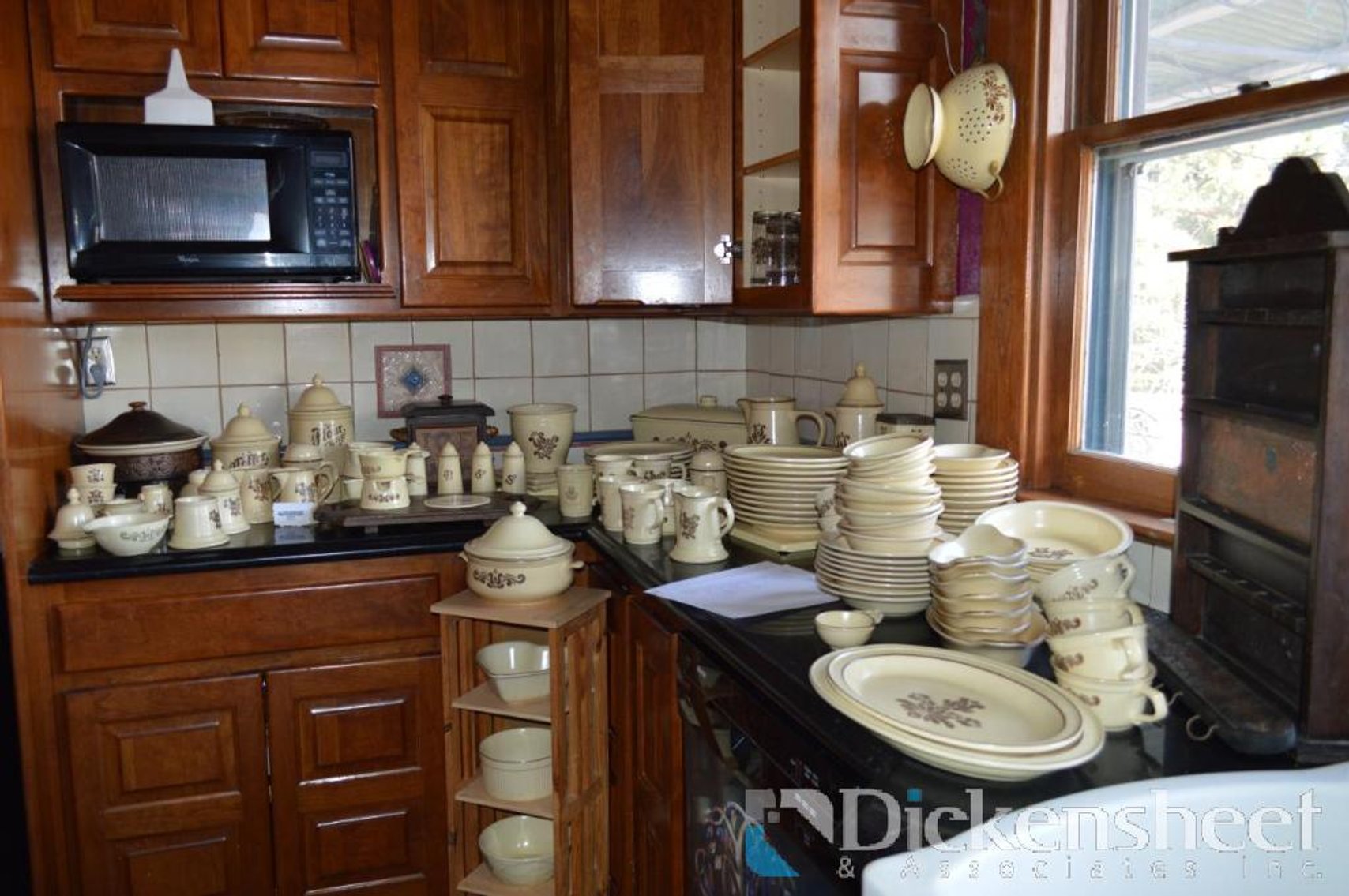 Image for LARKSPUR - ESTATE-Generator, Tools, Furniture, Collectibles and More