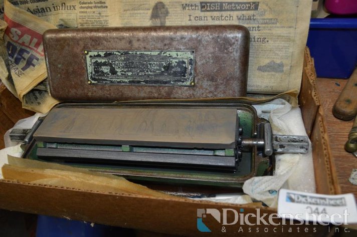 Image for VINTAGE - NORTON MULTI OIL SHARPENING STONE SET 3 STONE TYPE