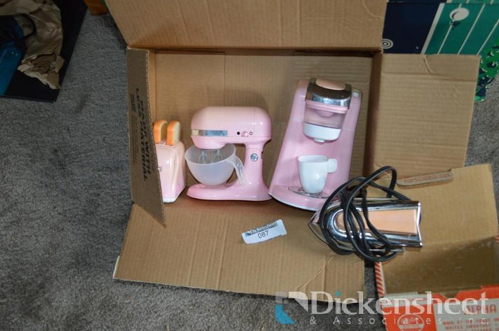 Image for LOT - KID SIZE KITCHEN TOYS AND VINTAGE ELECTRIC KIDS IRON