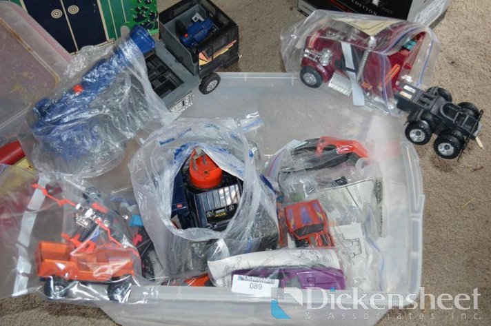 Image for LOT - MASK CARTOON TOYS MISSING PARTS