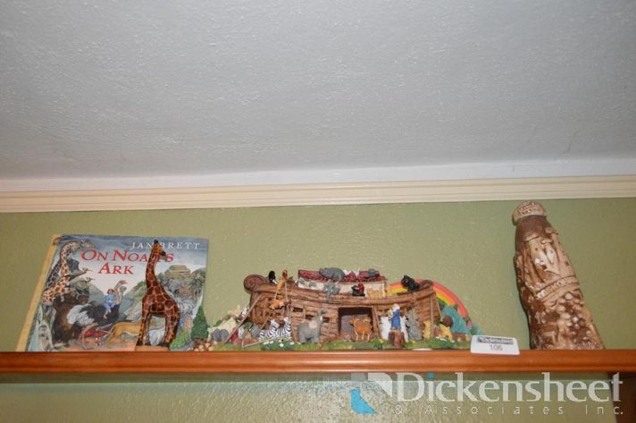 Image for LOT - NOAHS ARK BOOK AND DISPLAY
