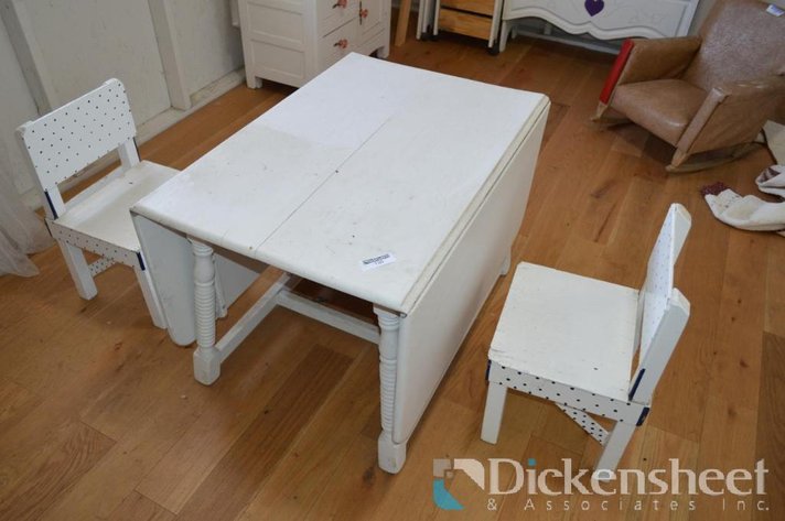 Image for KIDS PLAYHOUSE DINNER TABLE AND CHAIRS