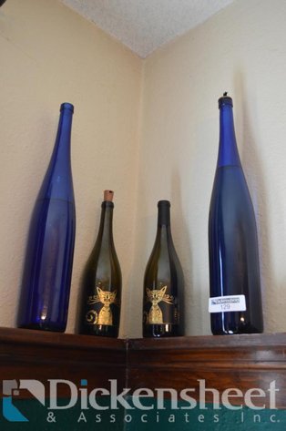 Image for LOT - BOTTLE DECOR OIL LAMP DECOR