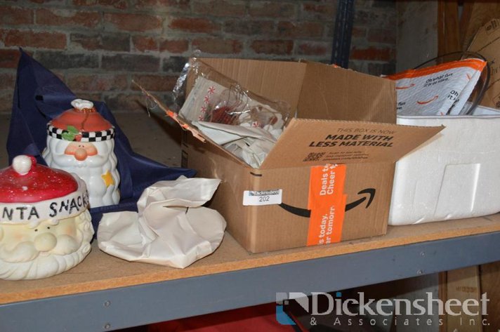 Image for LOT - HOLIDAY DISH AND CONTAINERS