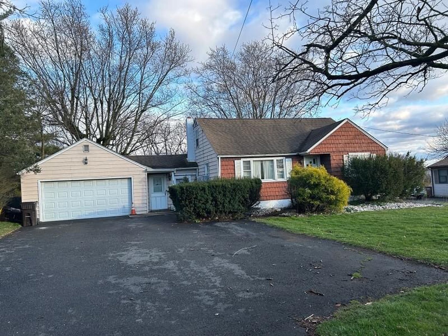 Image for Perkiomenville, PA Real Estate Live Public Auction