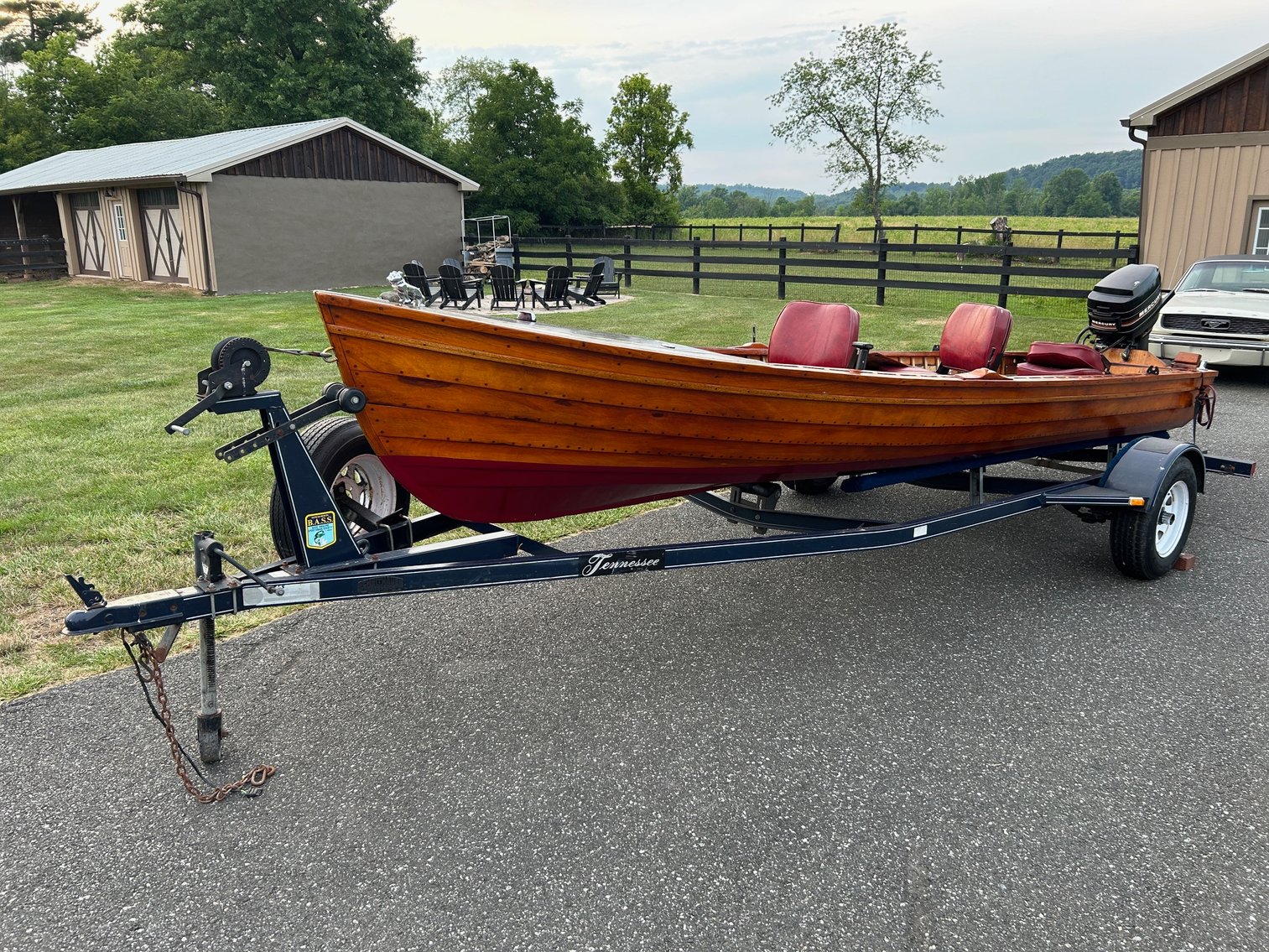 Image for Vintage Wykes 17.5' Outboard Runabout Boat Online Auction – Gilbertsville, PA